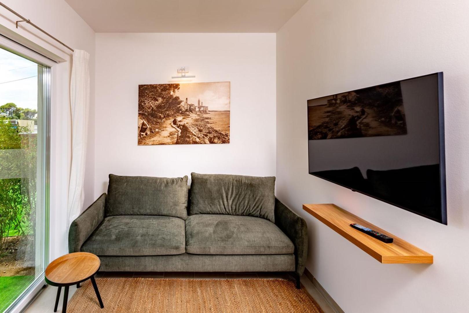 Arti Holiday Homes Banjol Ngoại thất bức ảnh