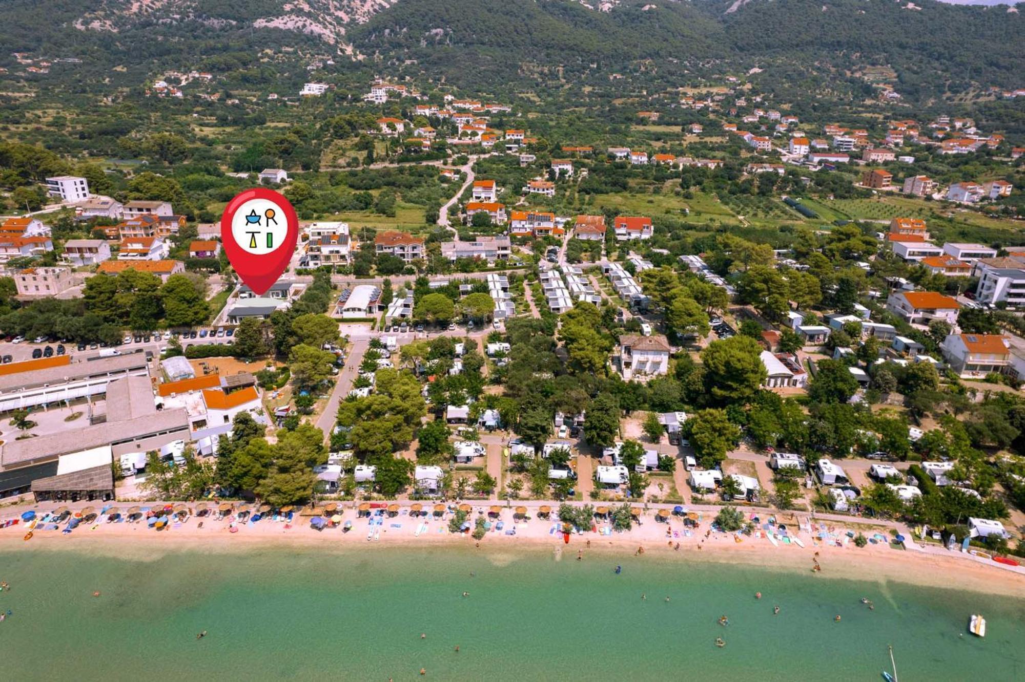 Arti Holiday Homes Banjol Ngoại thất bức ảnh